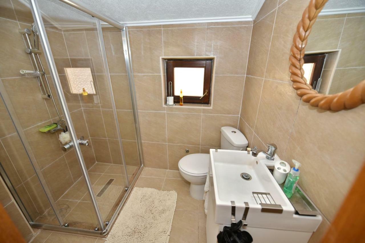 Number Nine Apartment โอครีด ภายนอก รูปภาพ